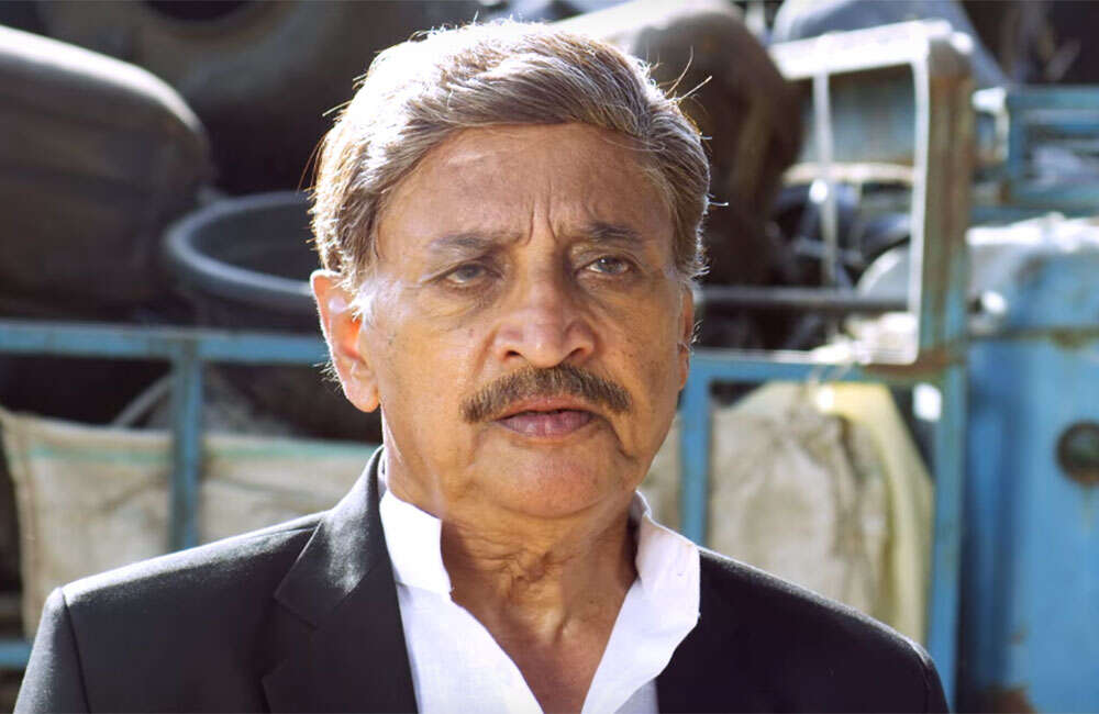 A still from Baap Vechva No Chee