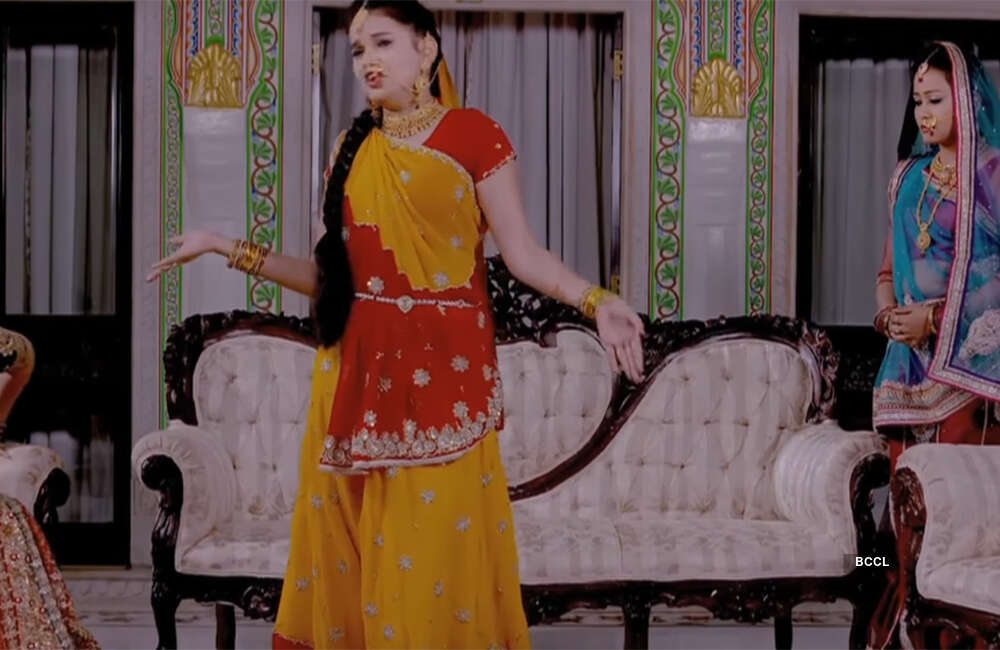A still from Nani Bai Ro Mayro