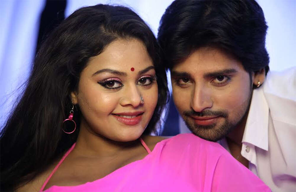 A still from Dil Hai Ki Manta Nahi