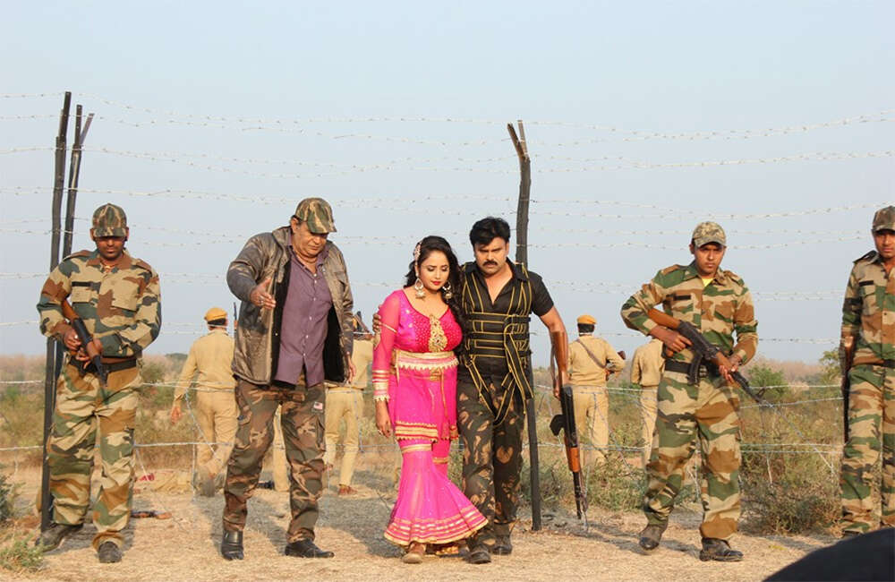 A still from Allahabad Se Islamabad