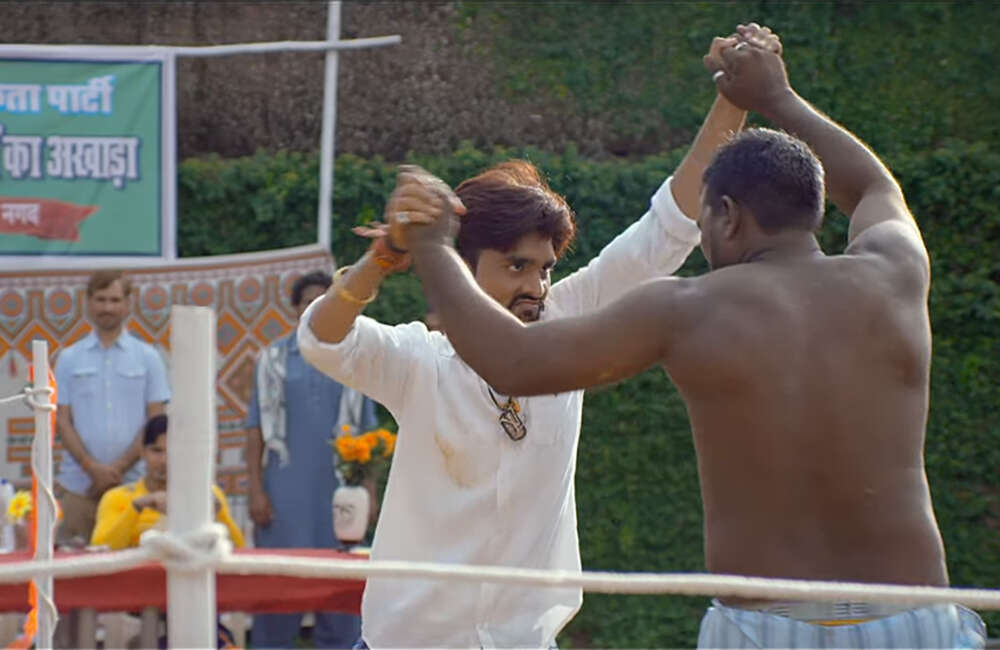 A still from Pahali Nazar Ko Salam