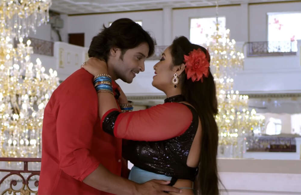 A still from Sanwariya Mohe Rang De