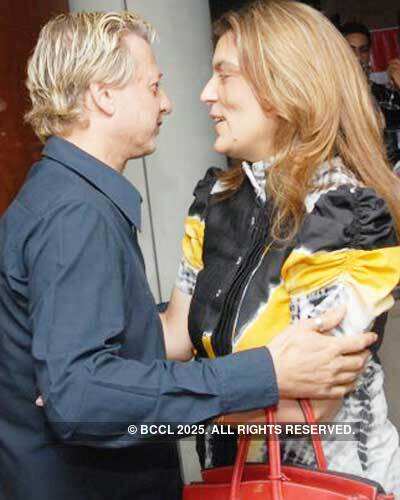 Store launch: 'Aza men'