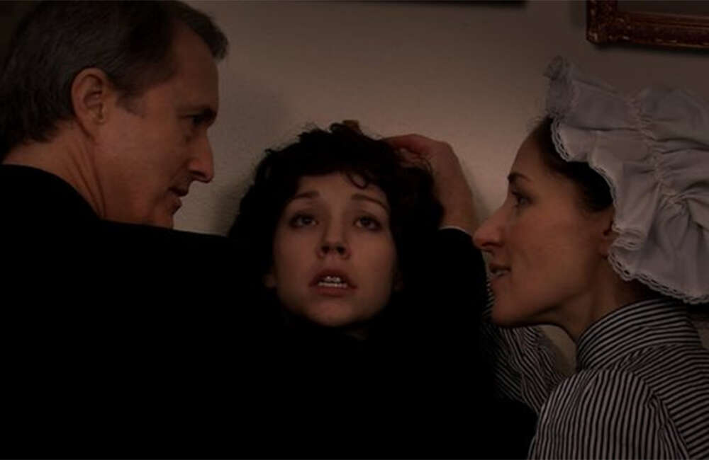 A still from 10 Days In A Madhouse