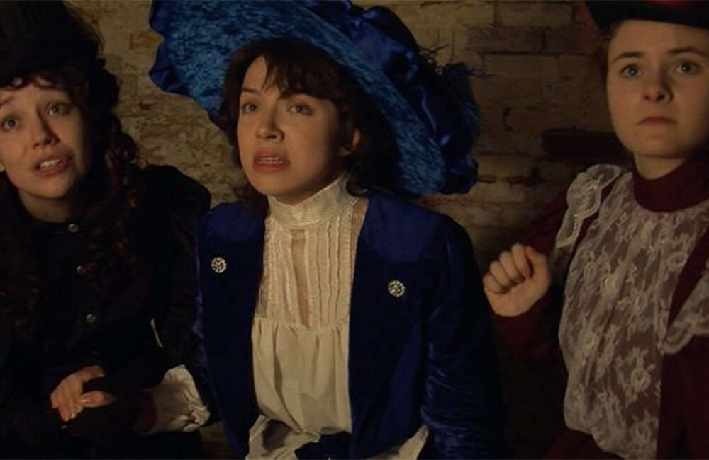 A still from 10 Days In A Madhouse