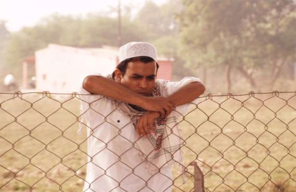 A still from Sathiya