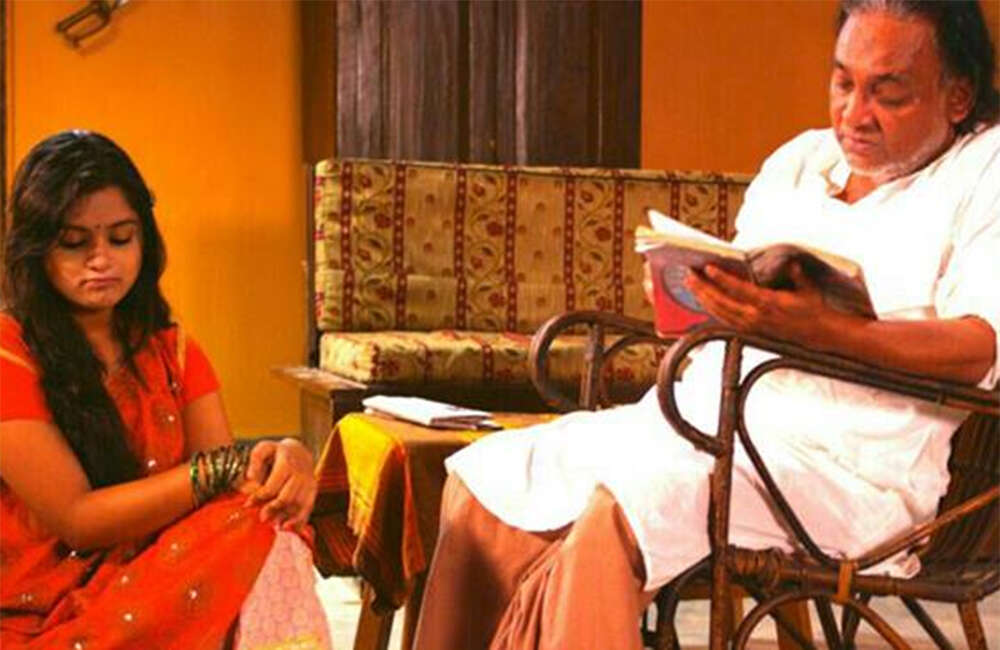 A still from Sathiya