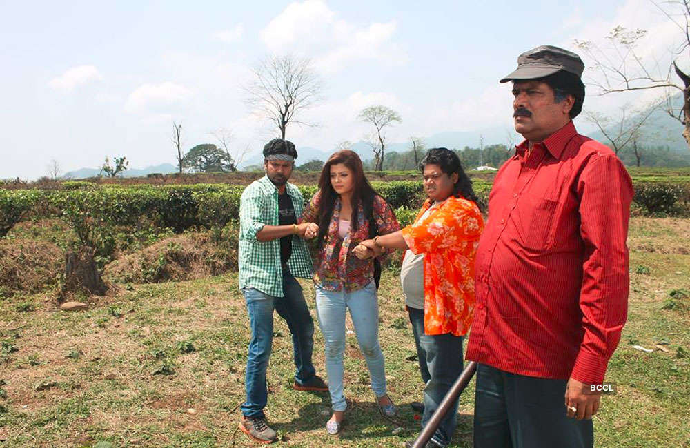 A still from Chere Jas Na
