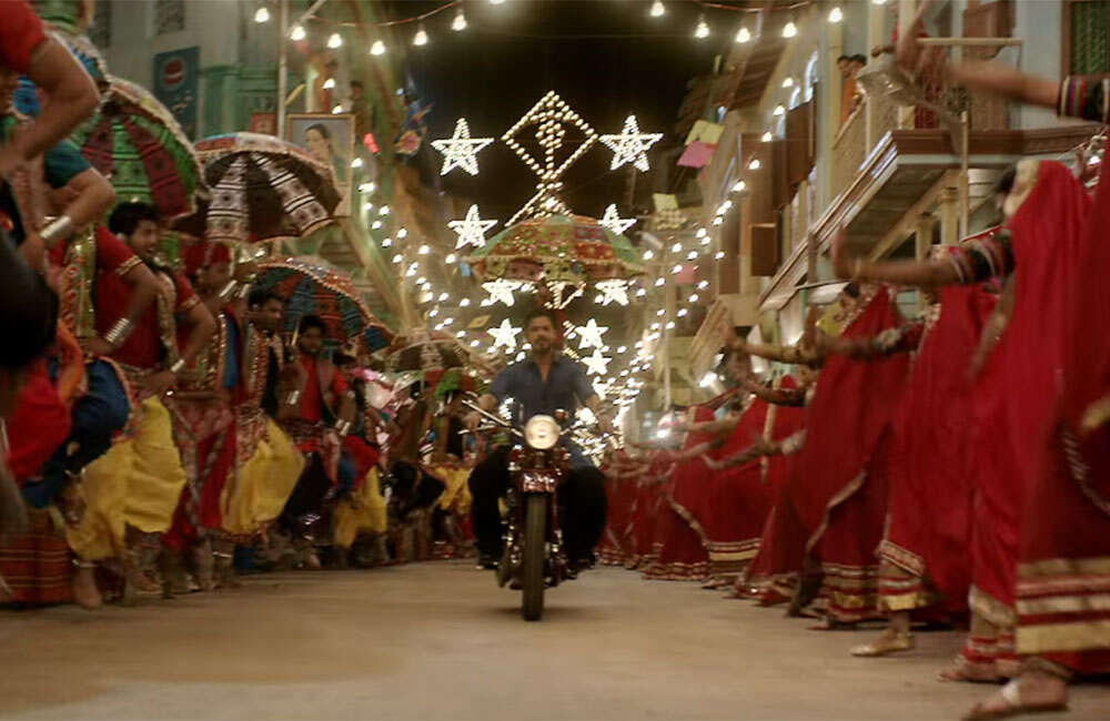 A still from Raees