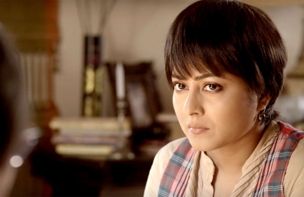 A still from Benche Thakar Gaan