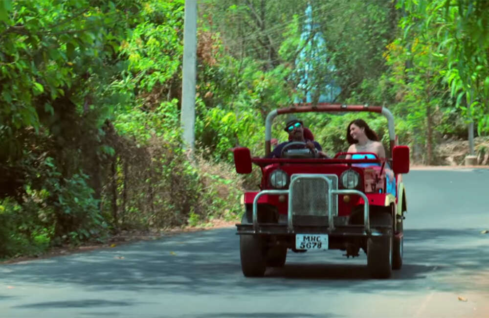 A still from Shoor Aamhi Sardaar