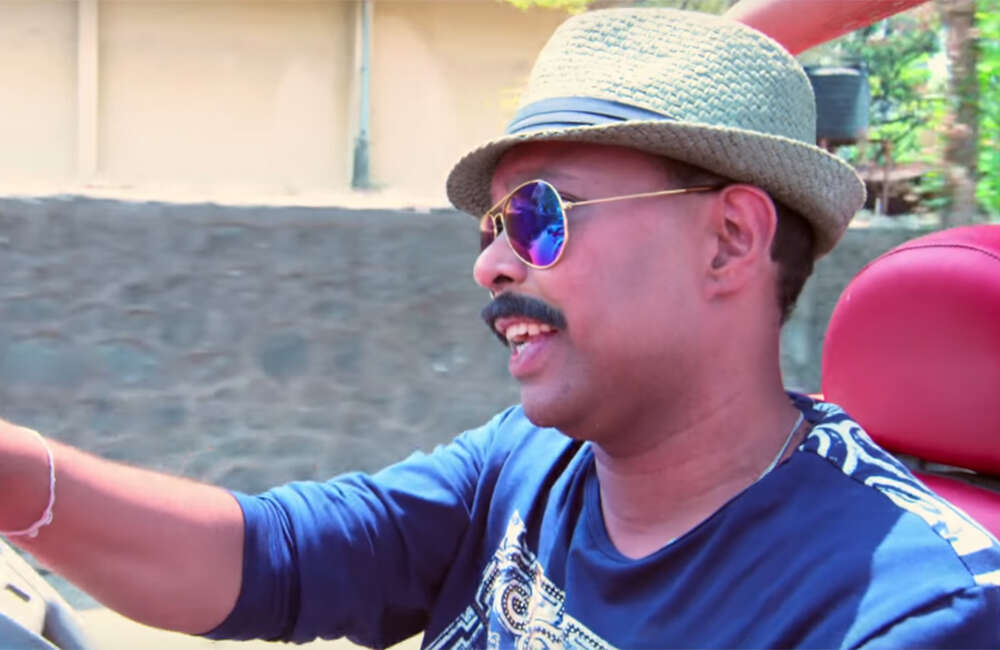 A still from Shoor Aamhi Sardaar