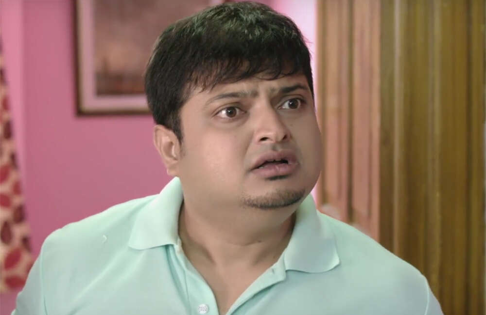 A still from Hothat Ekdin