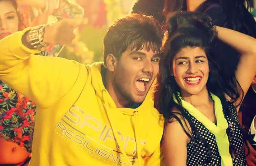 A still from Yaaro Ki Yaari