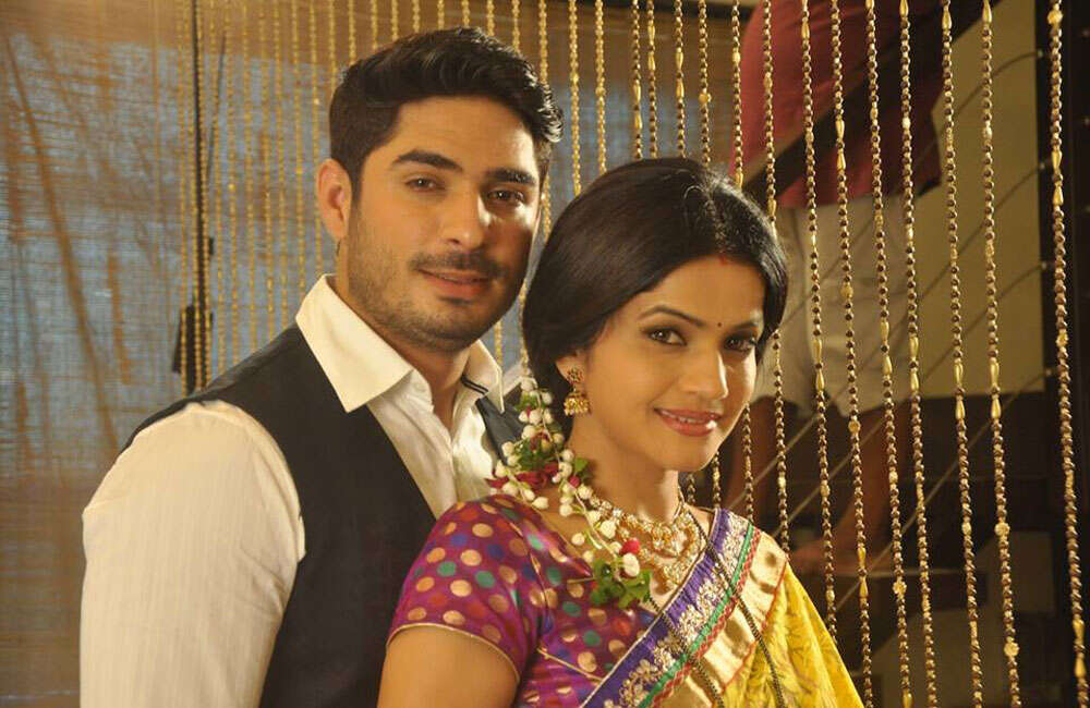 A still from Faqt Tujhyach Sathi