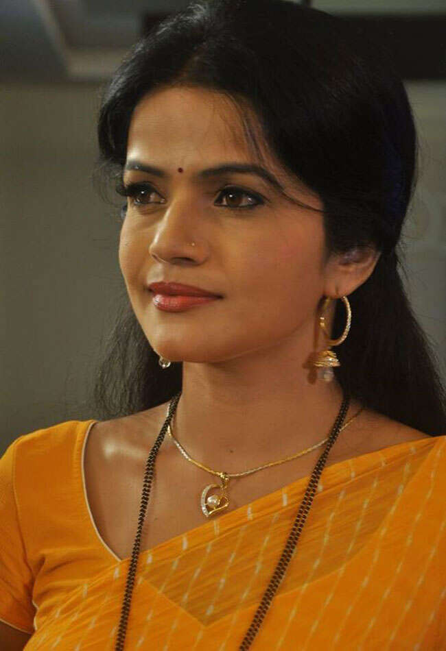 A still from Faqt Tujhyach Sathi