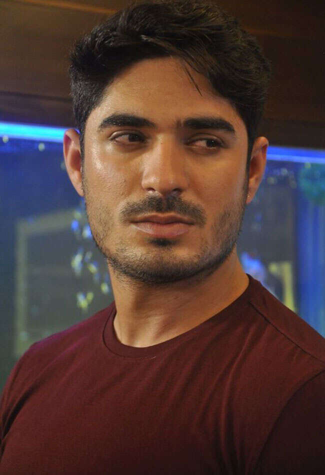 A still from Faqt Tujhyach Sathi