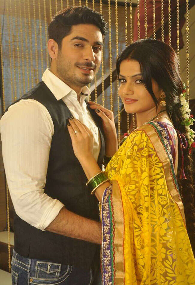 A still from Faqt Tujhyach Sathi