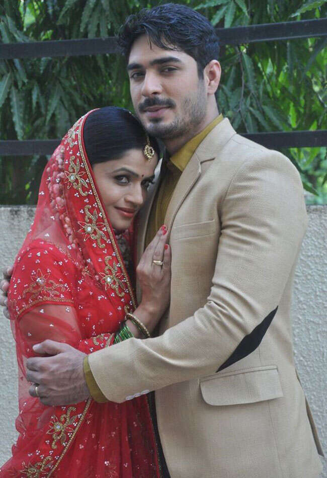 A still from Faqt Tujhyach Sathi