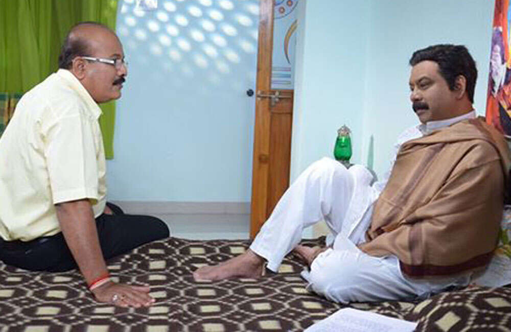 A still from Yala Jeevan Aise Naav