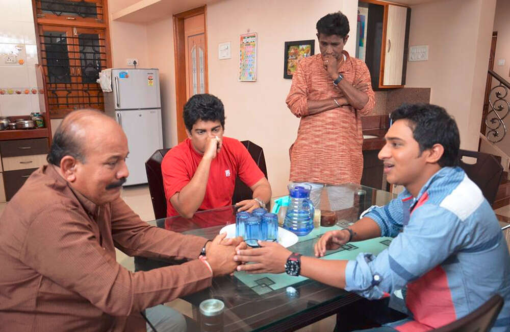 A still from Yala Jeevan Aise Naav