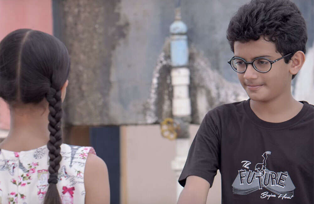 A still from Ti Saddhya Kay Karte