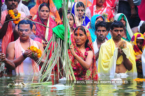 Chhath Puja: Devotees pay obeisance to the Sun