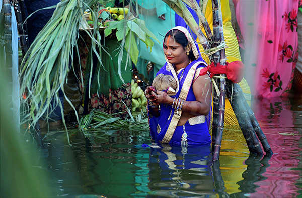 Chhath Puja: Devotees pay obeisance to the Sun