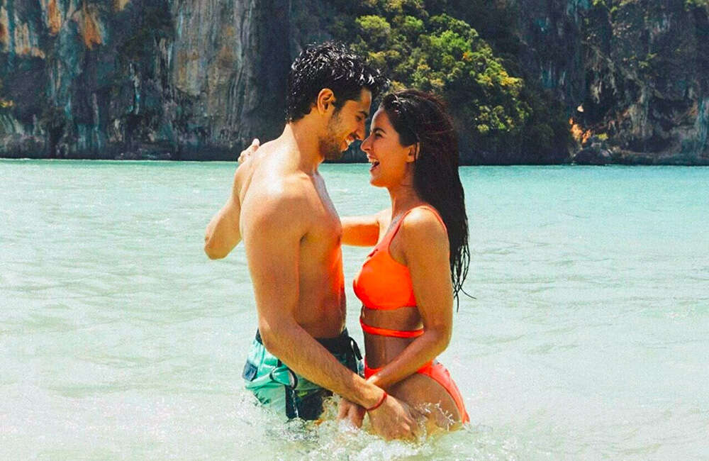 A still from Baar Baar Dekho
