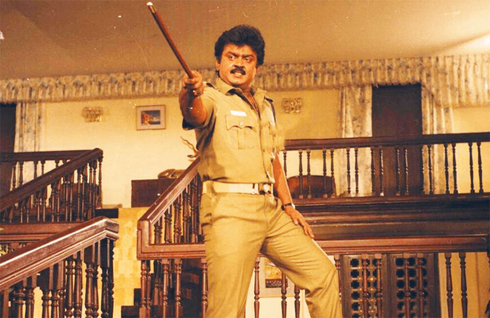 A still from Maanagara Kaaval