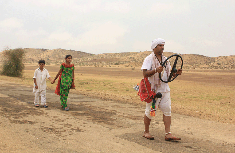 A still from Dhanak
