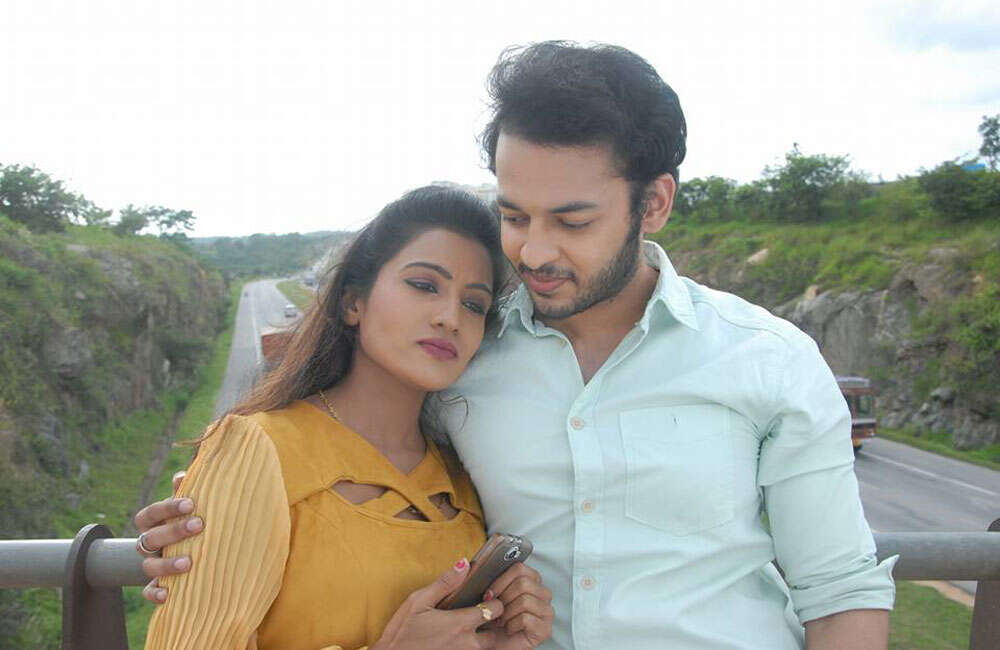 A still from Apsssarey