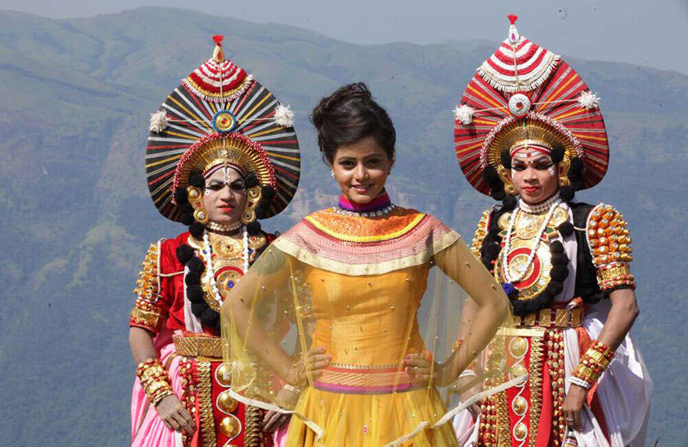 A still from Ishtakamya