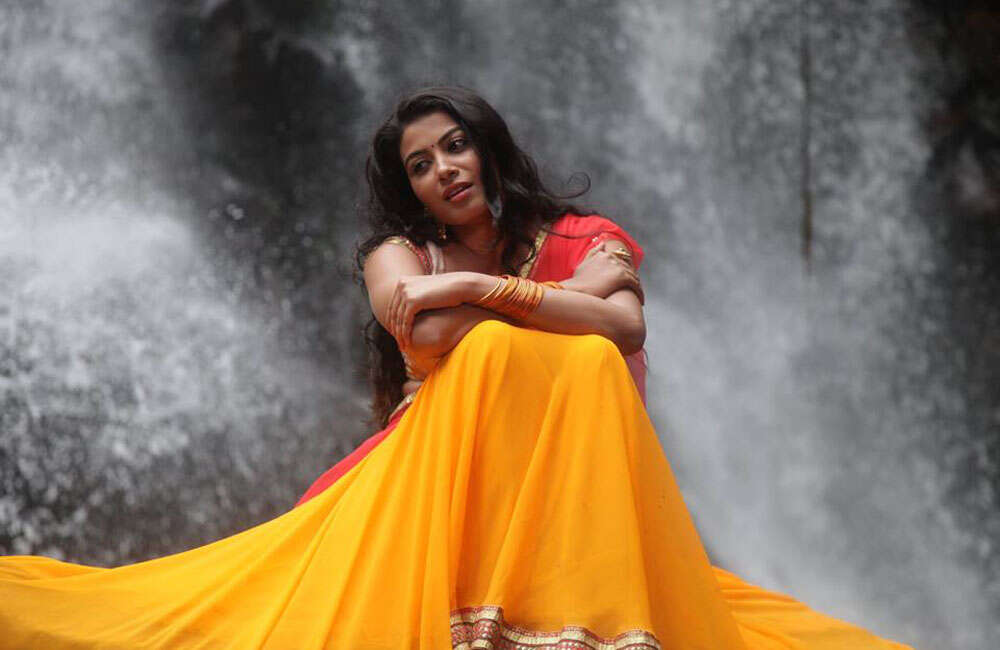 A still from Ishtakamya