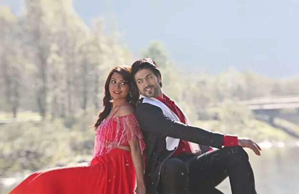 A still from Santhu Straight Forward