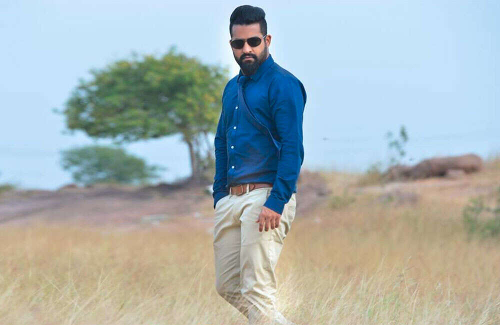 A still from Nannaku Prematho
