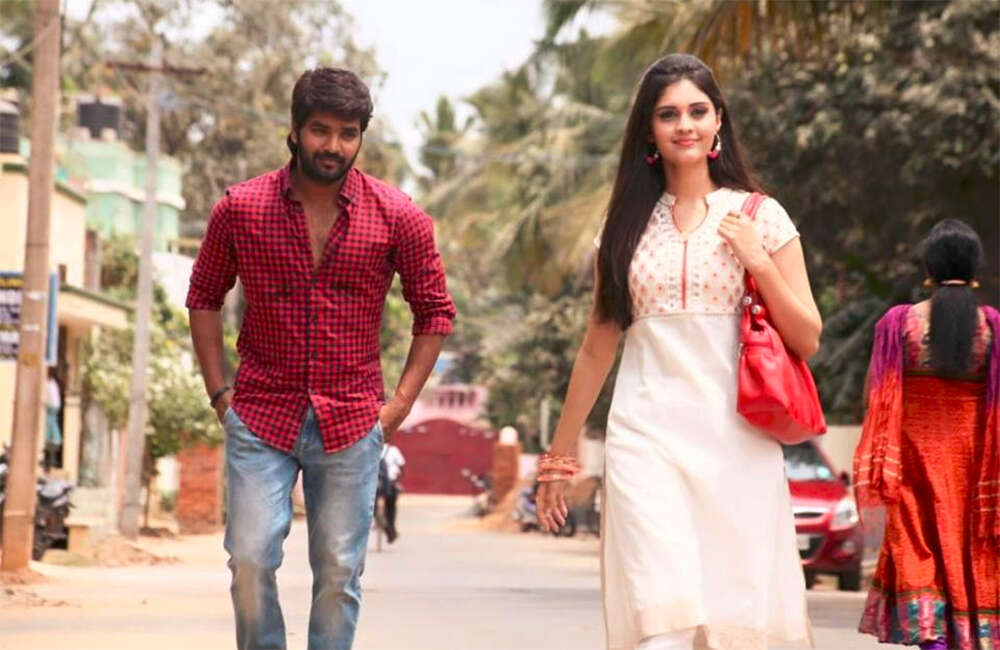 A still from Pugazh