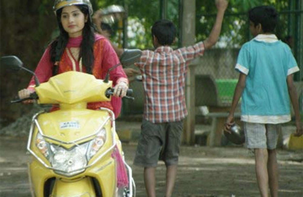 A still from Prema Geema Jaane Do