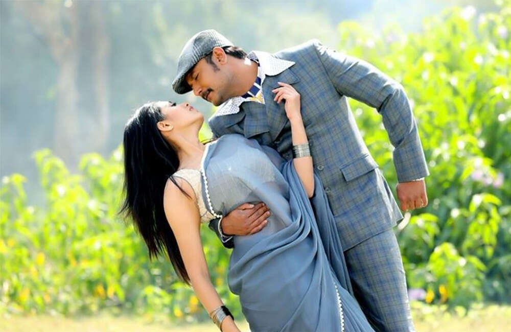 A still from Chakravarthy