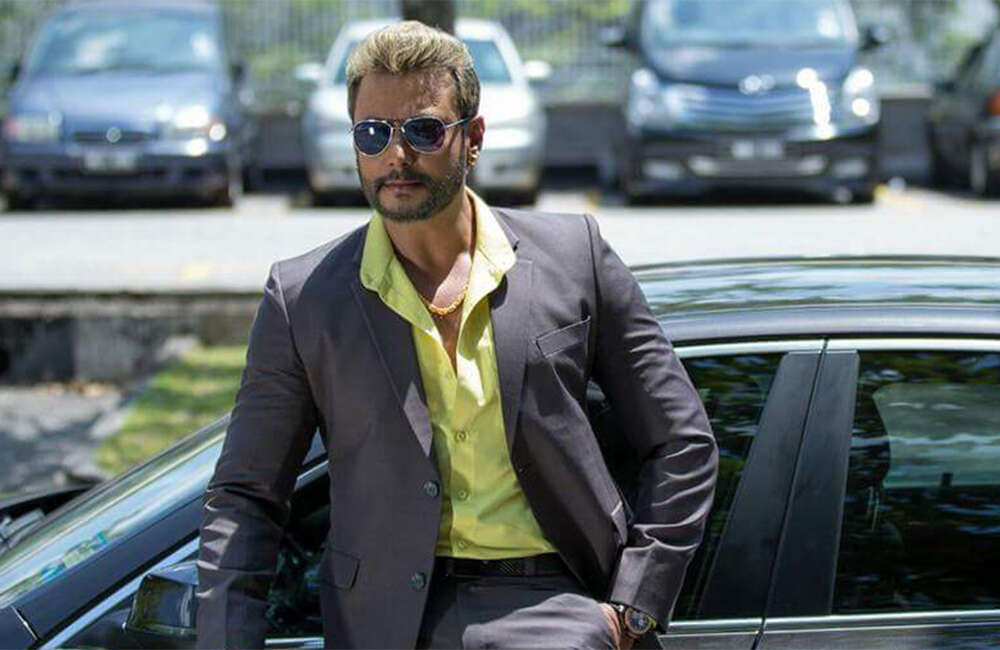 A still from Chakravarthy