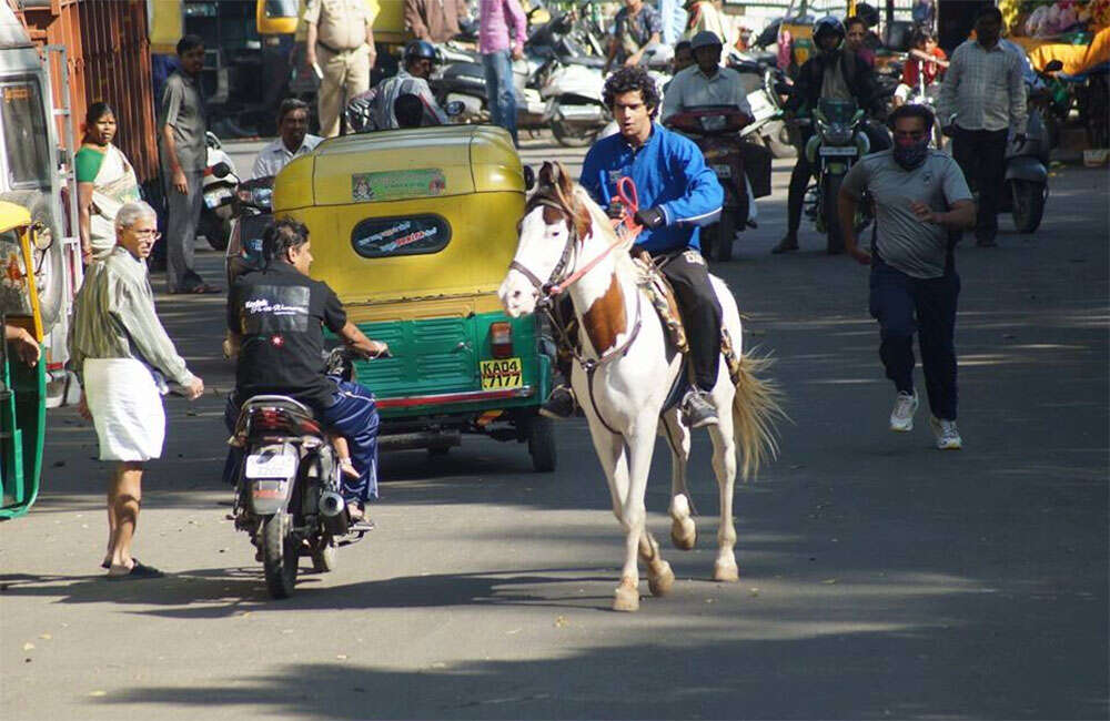 A still from Sojiga