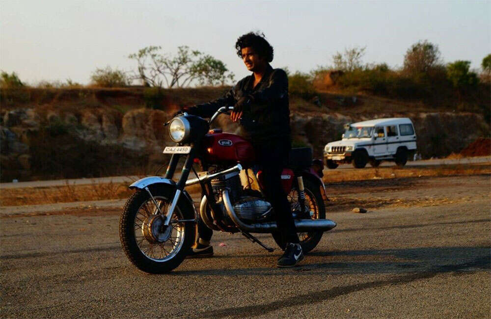 A still from Sojiga