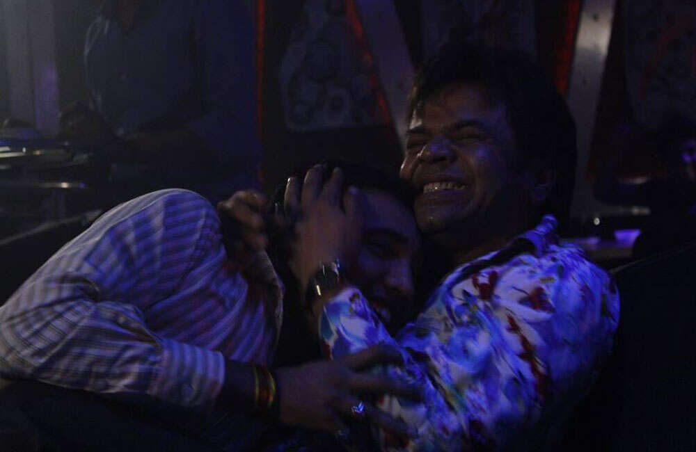 A still from Babuji Ek Ticket Bambai