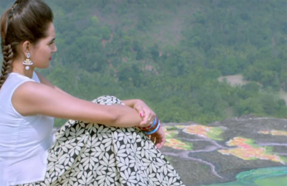 A still from Enendu Hesaridali