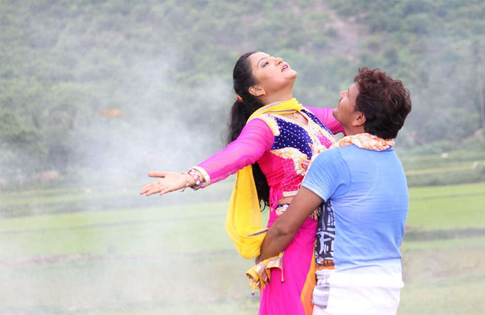 A still from Rendaksharalu