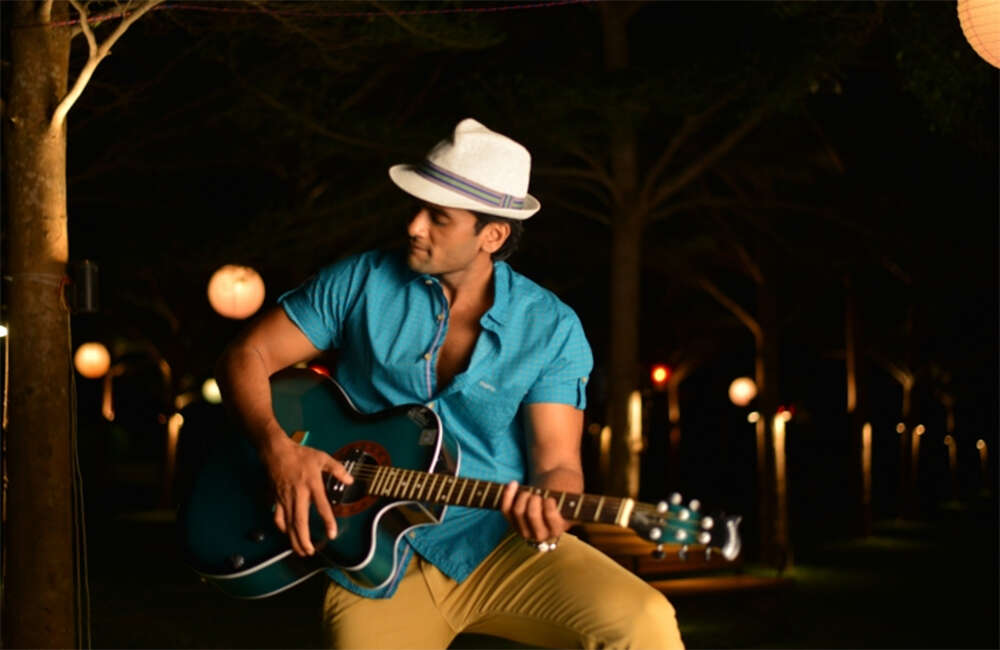A still from Chal Chal Gurram