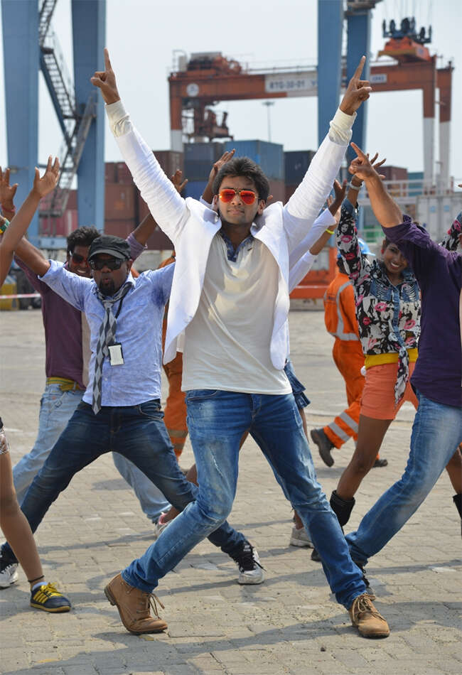 A still from Chal Chal Gurram