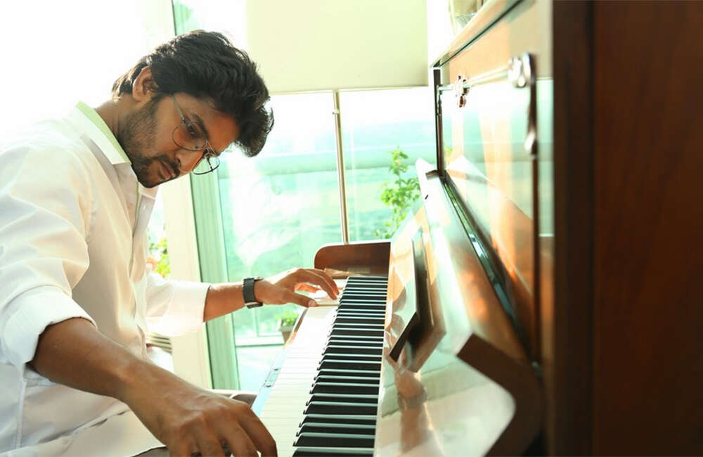 A still from Gentleman