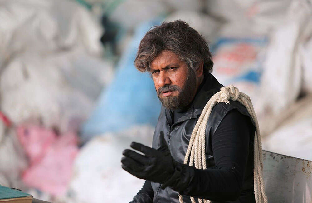 A still from Hero Hyderabadi