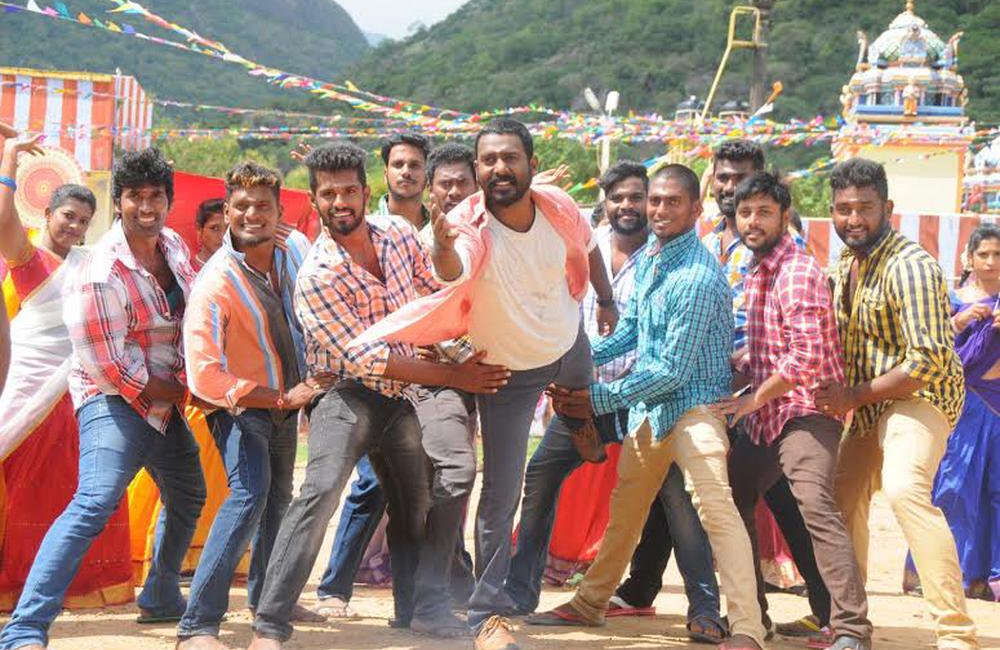A still from Achamindri